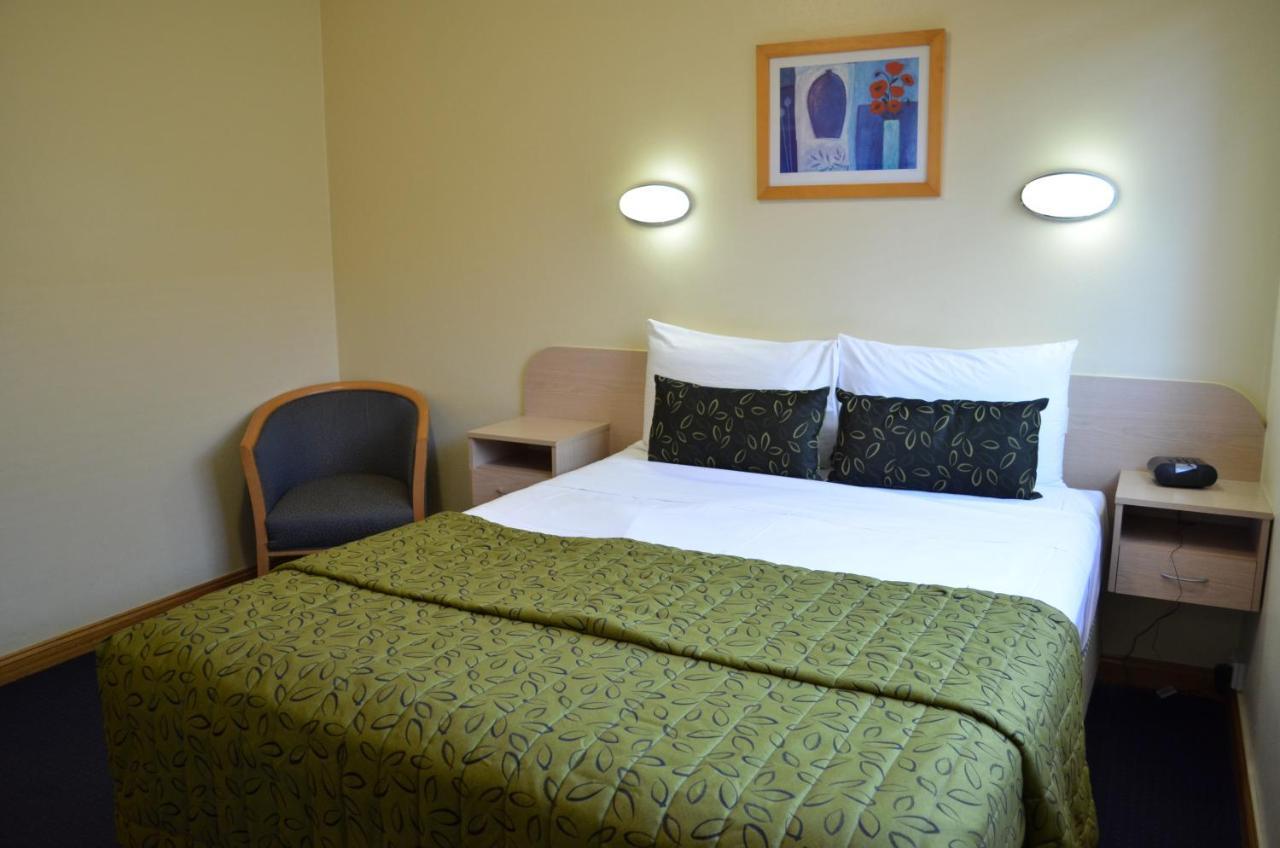 Airport Motel Brisbane Exterior photo